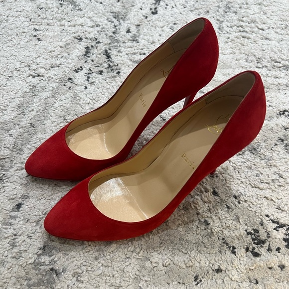 Christian Louboutin beautiful red velour heels - Picture 4 of 11